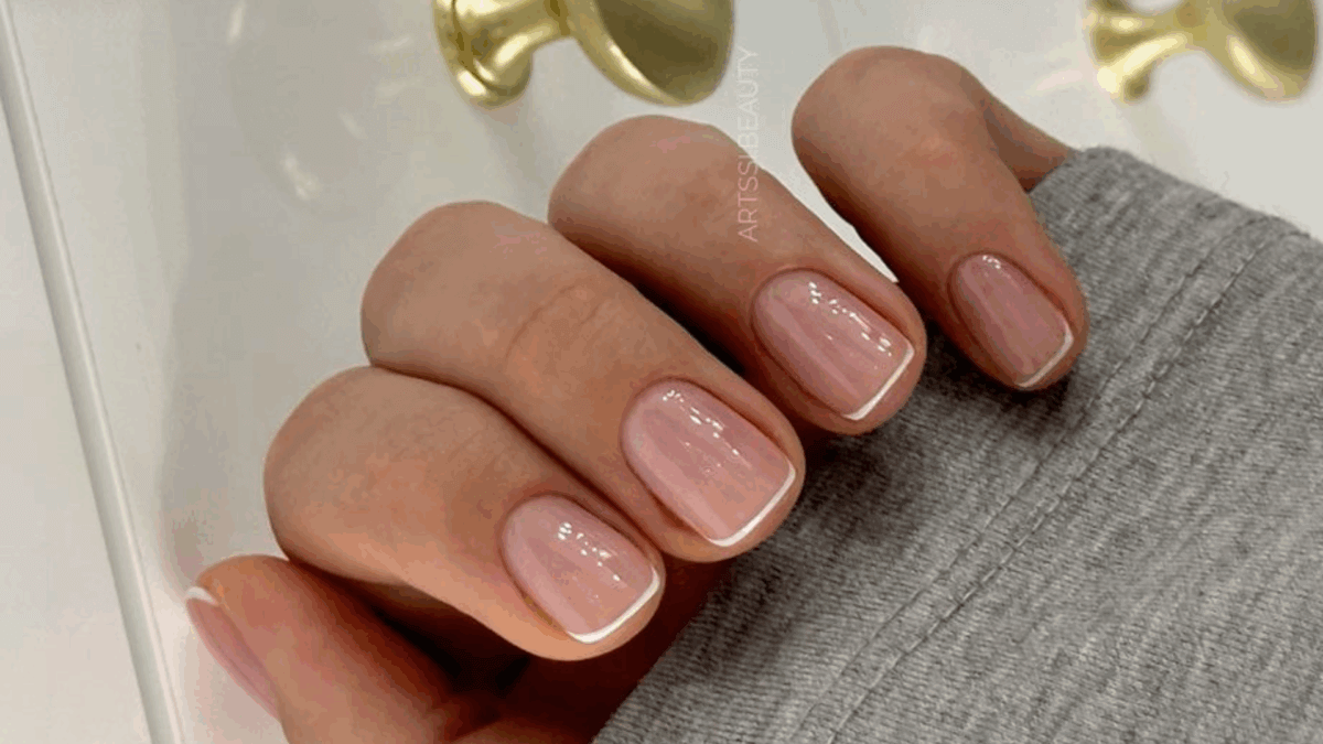 Manicura micro-french