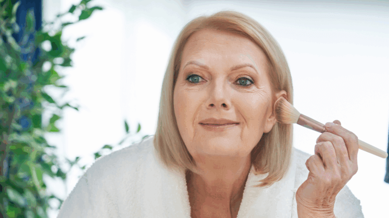 Usar polvo traslúcido es un error después de los 50: ¿verdad o mito?
