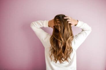 La guía para que tu cabello huela bien durante todo el día: 3 consejos prácticos