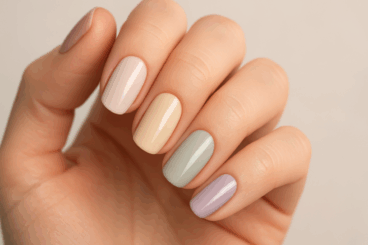 Manicura "Skittle": cómo pintar cada uña de un color diferente sin verte infantil