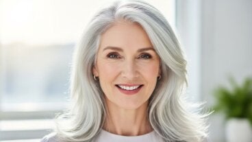 Canas opacas y sin vida: cómo devolverles el brillo y su tono plateado