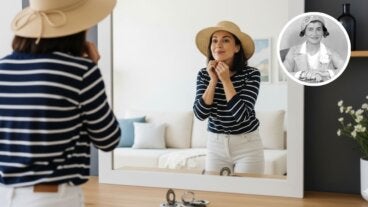 Coco Chanel: "Antes de salir de casa mírate en el espejo y quítate un accesorio"