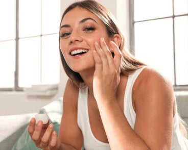 Ampollas Flash: qué son y cómo usarlas para un efecto de "cara descansada" al instante