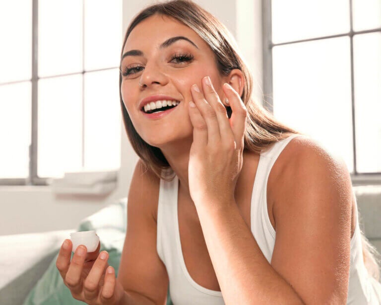 Ampollas Flash: qué son y cómo usarlas para un efecto de "cara descansada" al instante