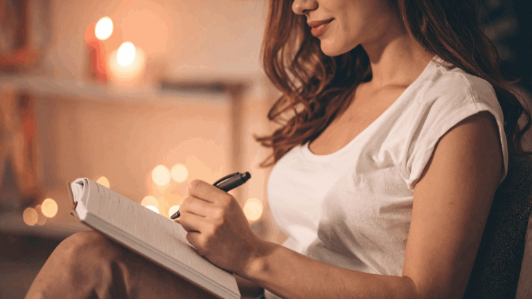 Carta a tu futuro yo: por qué deberías hacerte una carta a inicio de año y abrirla en 2027