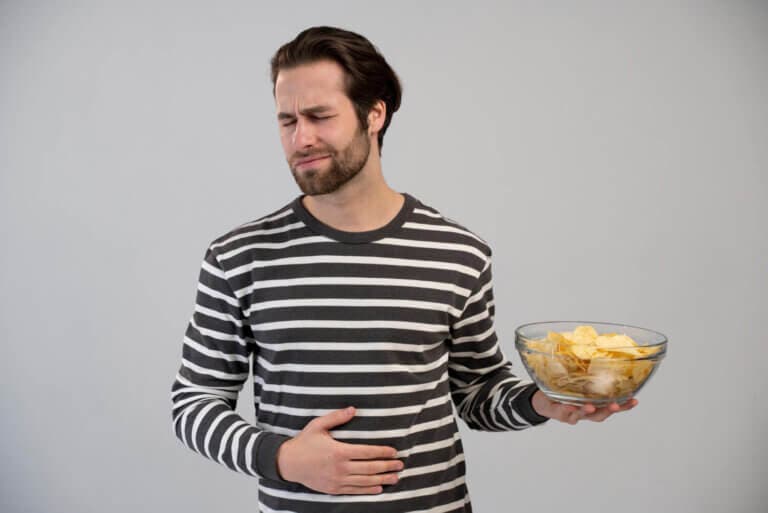 Desabrochar el botón del pantalón después de comer: ¿por qué no deberías hacerlo?
