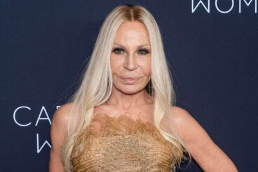 Donatella Versace, diseñadora: "Empoderar a las mujeres es algo que hago a través de la ropa"