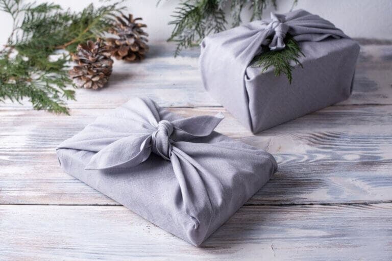 Cómo envolver regalos al estilo Furoshiki: la técnica japonesa que no usa papel