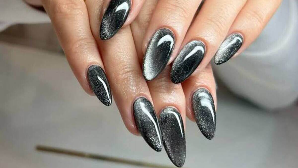 Uñas velvet negras