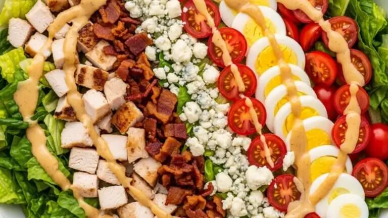 Ensalada Cobb: 7 recetas distintas para cada día de la semana