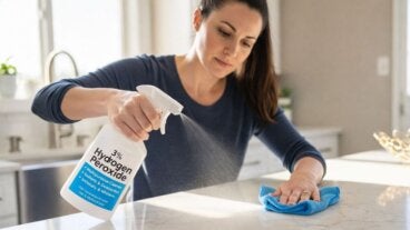 Cómo usar agua oxigenada en la limpieza de tu cocina: dónde sí y dónde no