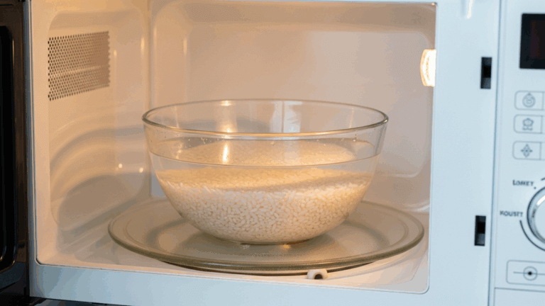 El secreto para hacer arroz en microondas y que quede igual al de la olla