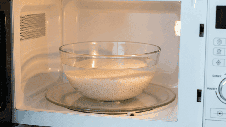El secreto para hacer arroz en microondas y que quede igual al de la olla