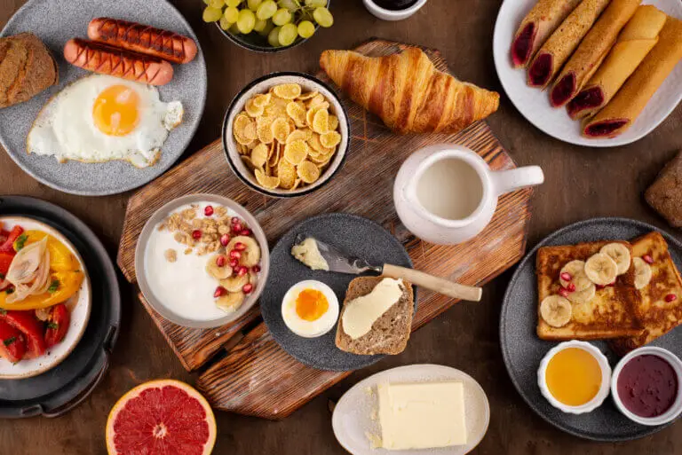 7 desayunos saludables y fáciles de preparar para cuidar tu alimentación tras las fiestas