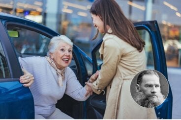 León Tolstói, escritor ruso, "Todos quieren cambiar el mundo; nadie quiere cambiarse a sí mismo"