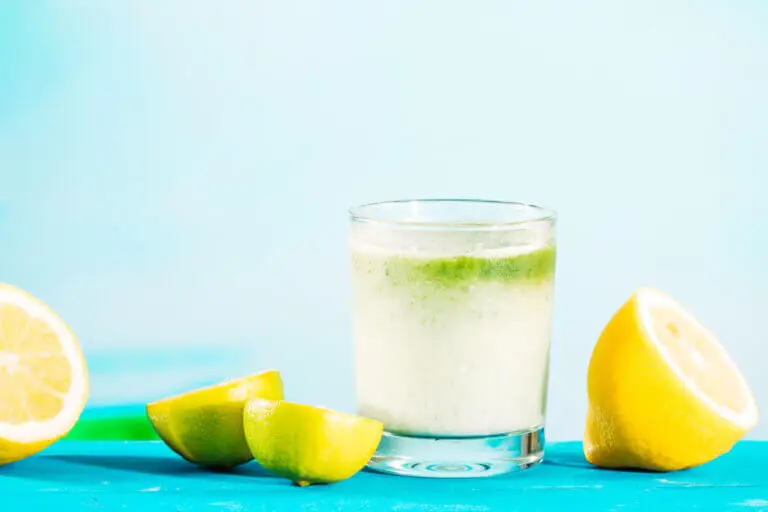5 licuados deliciosos para disfrutar del limón en las mañanas, ¿con cuál te quedas?