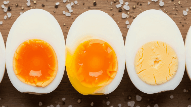 Huevos cocidos a la perfección: ¿cuánto tiempo dejarlos para que la yema quede cremosa?