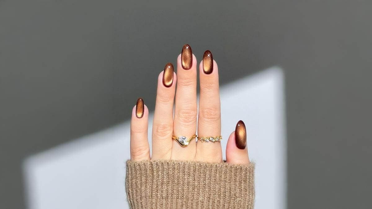 Uñas aura cat eye