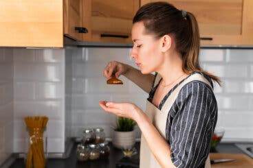 ¿Se te pasó la sal en la comida? 6 soluciones rápidas para salvar tu preparación