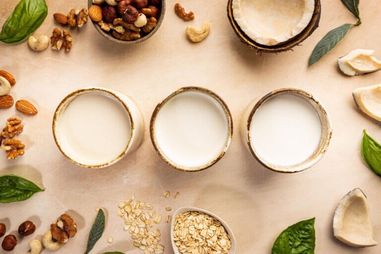 Leche de almendra, avena y coco: receta casera y errores a evitar