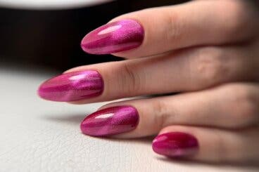Manicura efecto ojo de gato: 5 estilos que se ven carísimos