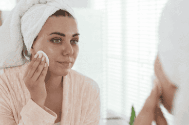 ¿Piel grasa? Esta rutina de mañana y noche te ayuda a controlarla sin resecar