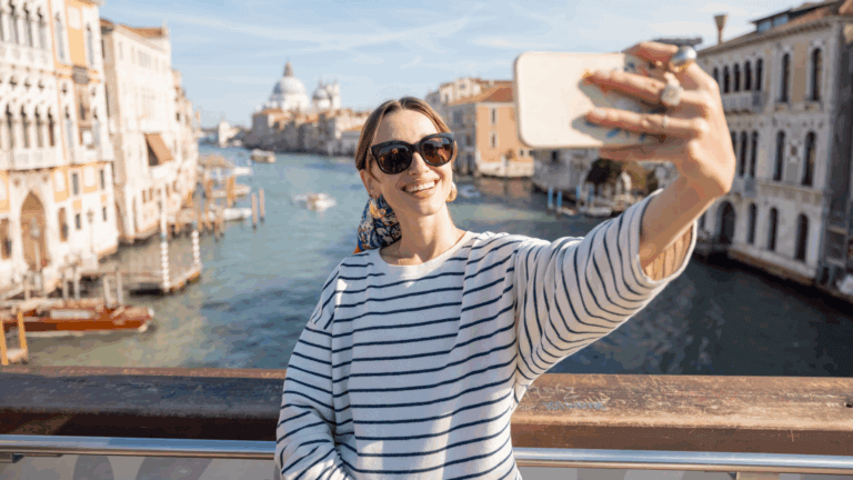 10 trucos para salir mejor en fotos sin tener que posar ni fingir una sonrisa