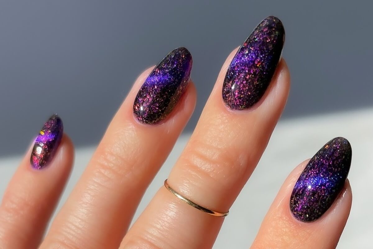 Uñas cat-eye efecto galaxia