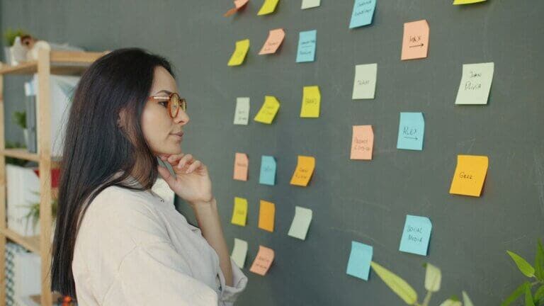 Cómo utilizar el "Zettelkasten" para organizarte y tener mejores ideas