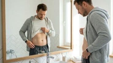 ¿Quieres un abdomen marcado después de los 35? 5 claves que conviene revisar en tu entrenamiento