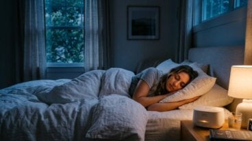 Cómo dormir mejor si te despierta cualquier ruido: 5 ayudas realistas