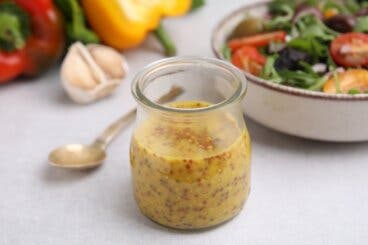 Mucho sabor en poco tiempo: 4 aliños caseros que potencian tus comidas al instante