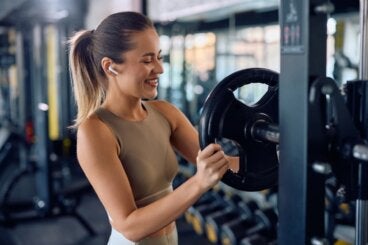 ¿Entrenas y no notas cambios? 5 errores comunes que le restan efecto a tu rutina