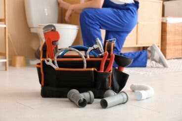 Las 6 herramientas de fontanería que debes tener a mano en tu casa en cualquier momento