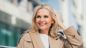 Cómo hacer el "lavado inverso" para dar volumen en cabellos finos o grasos