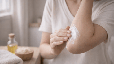 Si tus codos se ven resecos, prueba estos 7 cuidados en casa para que mejorarán su apariencia