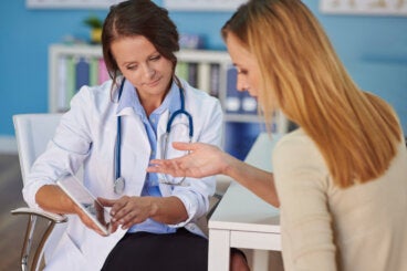 6 diferencias clave entre la sanidad pública y privada: cómo un seguro de salud puede beneficiarte