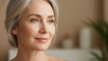 ¿Quieres una piel joven después de los 50? Empieza con estos 6 cuidados cuanto antes