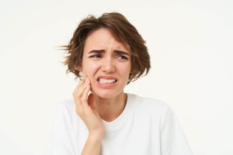 ¿Boca sensible después de cepillarte los dientes? 6 errores que estás cometiendo