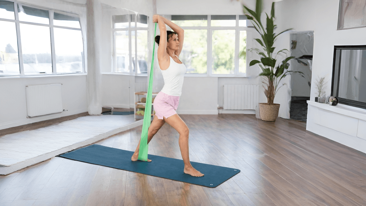 Extensión de tríceps con banda