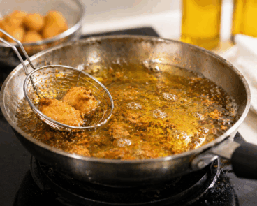 ¿Cuántas veces puedes freír en el mismo aceite? 7 señales de que hay que cambiarlo