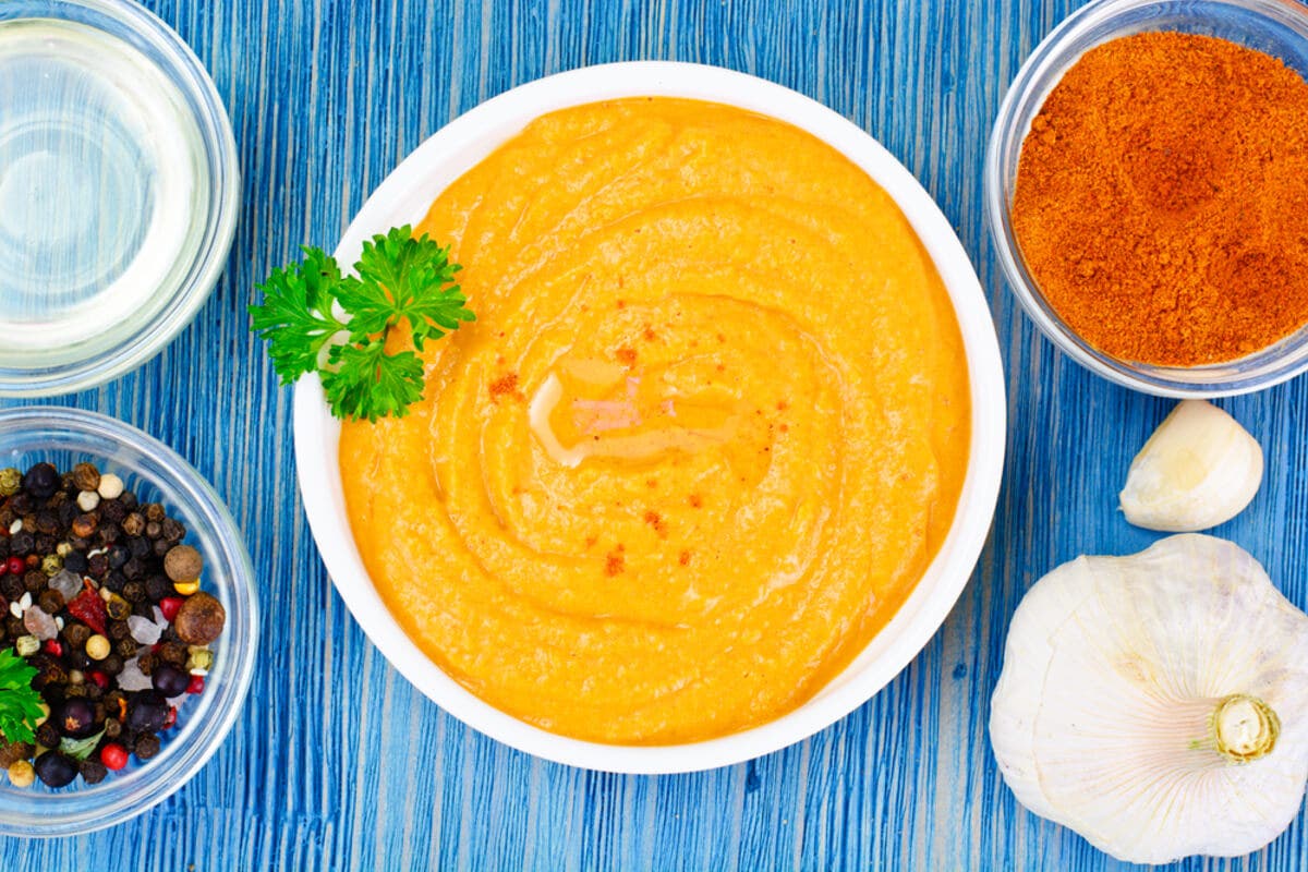 Hummus de curry y ajo