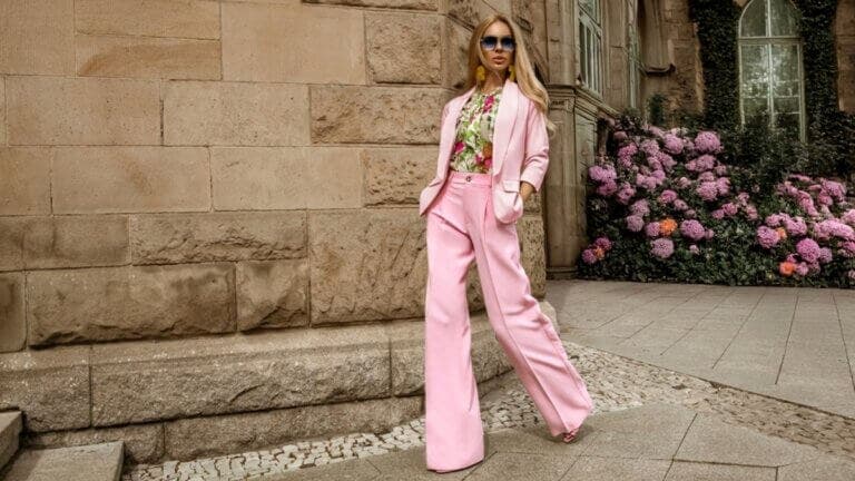 ¿Cuáles son los pantalones que ayudan a ver las piernas más largas?