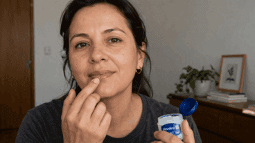 5 razones para usar vaselina en los labios todas las noches