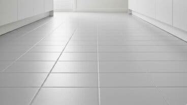 Adiós a las juntas de los azulejos: 4 opciones modernas fáciles de limpiar