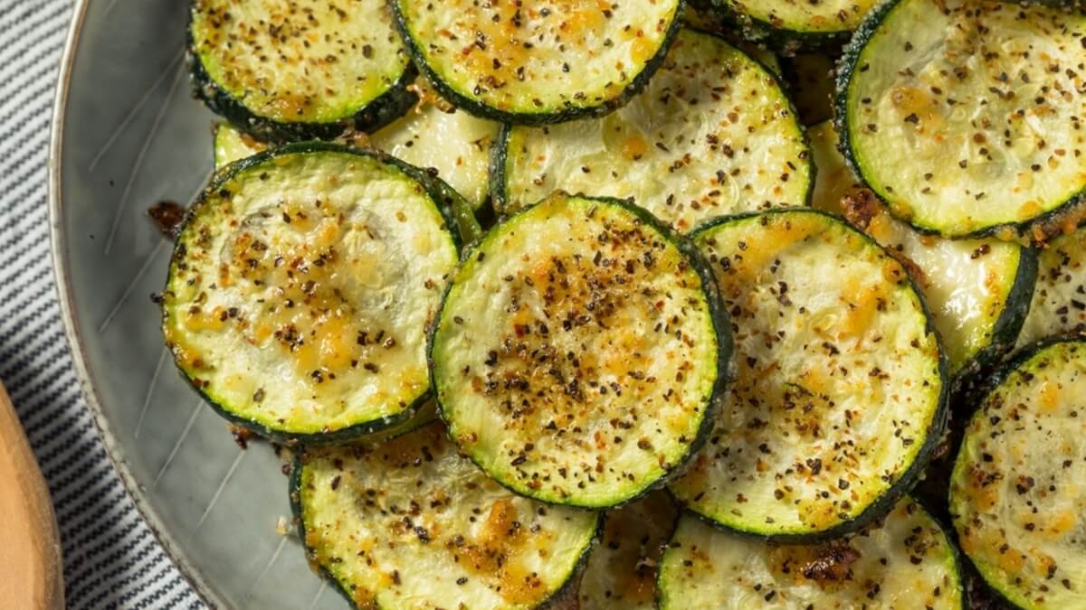 Calabacín salteado con orégano