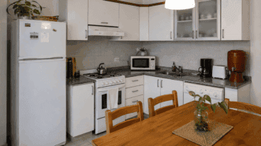 ¿Cuál es el electrodoméstico más sucio de la cocina? Así puedes limpiarlo correctamente