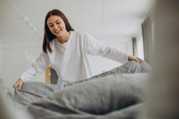 La rutina nocturna de 15 minutos para una mañana menos cuesta arriba