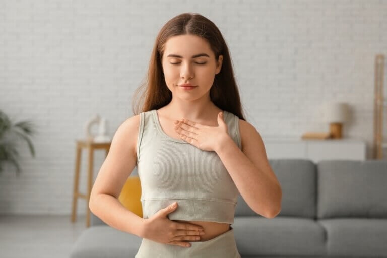 La técnica de respiración de 60 segundos para recuperar la calma