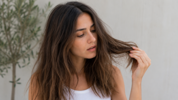 Los 5 errores al lavar el cabello que apagan el brillo aunque uses buenos productos